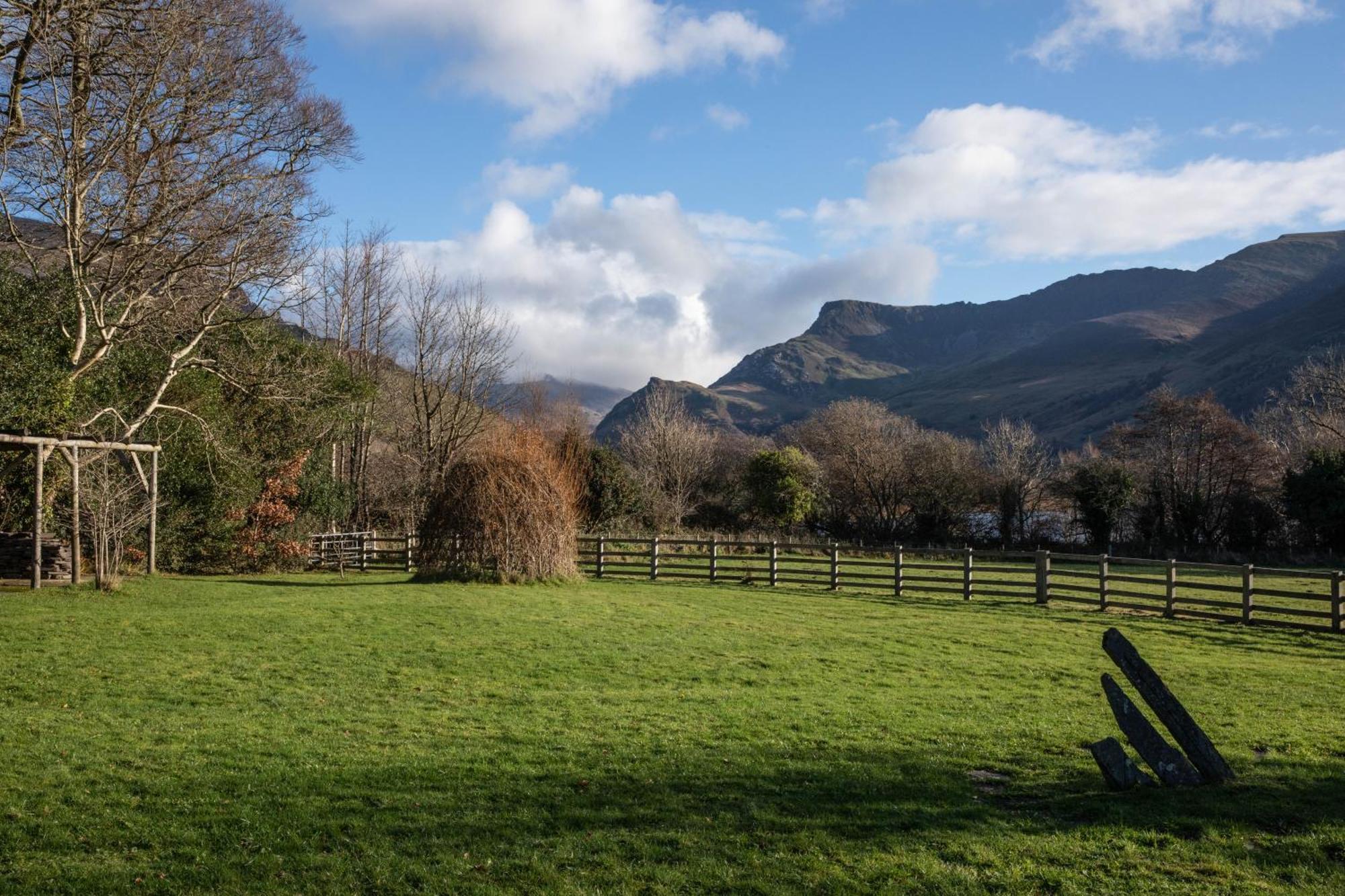 Trigonos - Quiet, Peaceful, Vegetarian B&B And Retreat Centre Nantlle Exterior foto